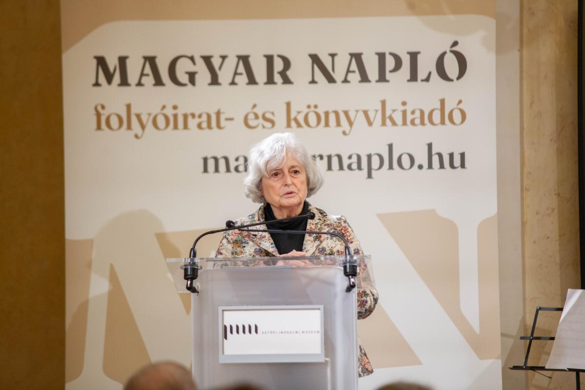 Mezey Katalin író, költő, a Széphalom Könyvműhely vezetője